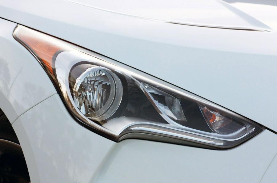  Hyundai Veloster 2011 года  (фото 102 из 184)